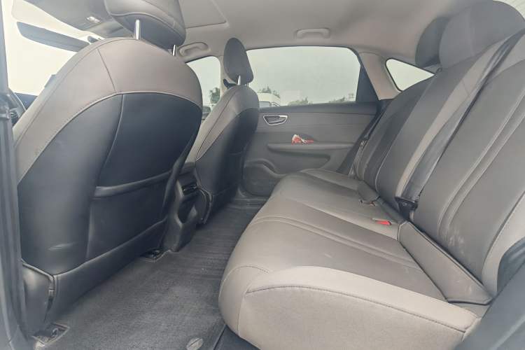Used Roewe D6 2025 450 km Premium Edition Interior 3