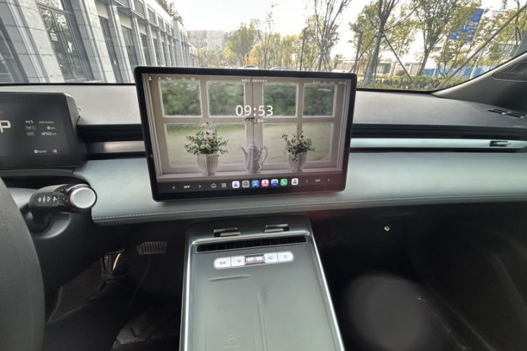 Used Roewe D6 2025 520km Smart Enjoyment Version Interior 4