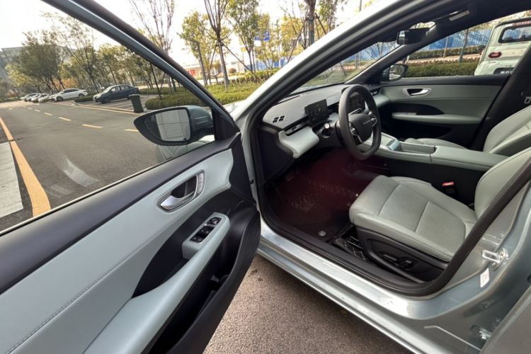 Used Roewe D6 2025 520km Smart Enjoyment Version Interior 7
