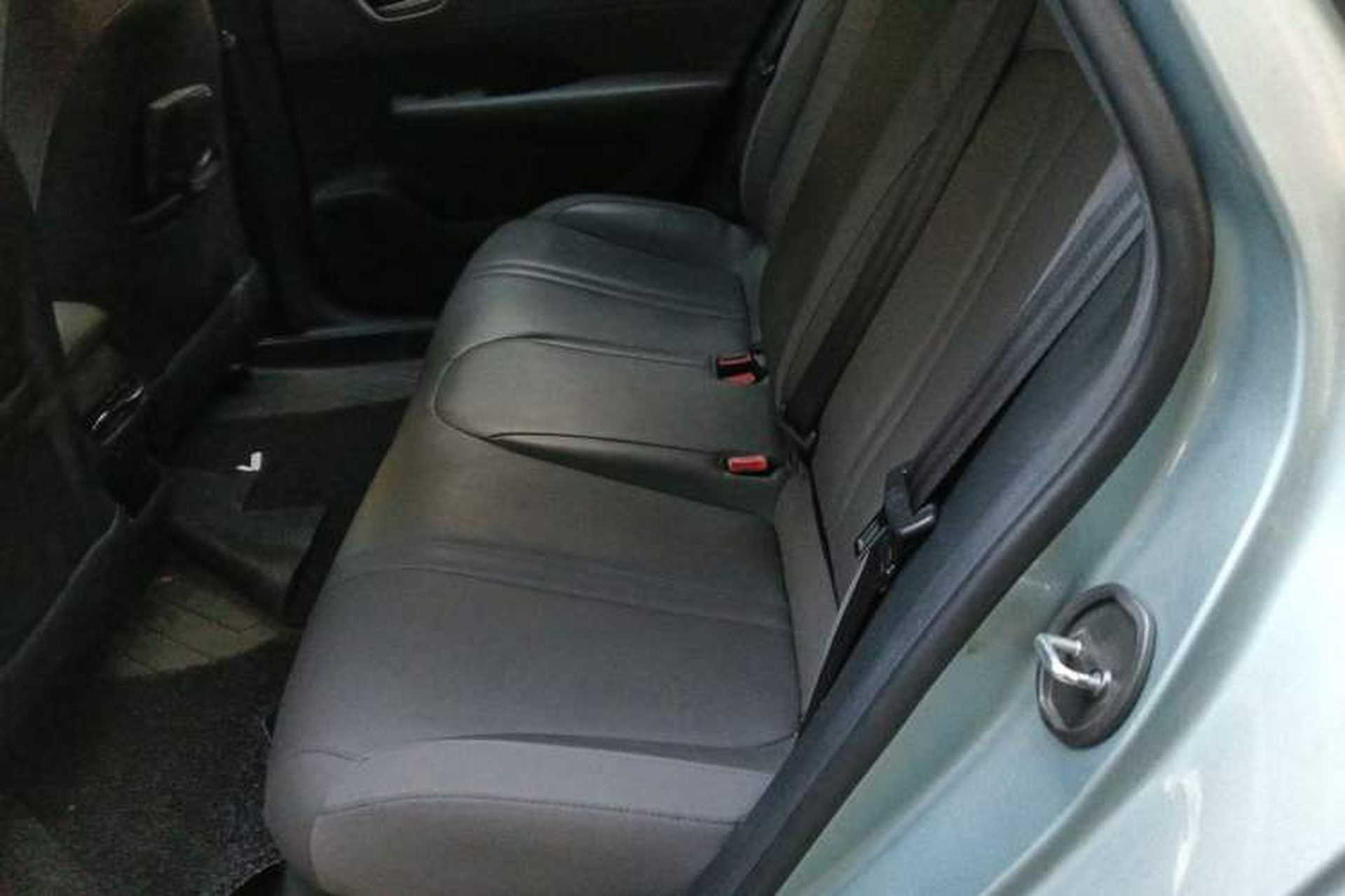 Used Roewe D6 2025 450 km Premium Edition Left Rear Seat