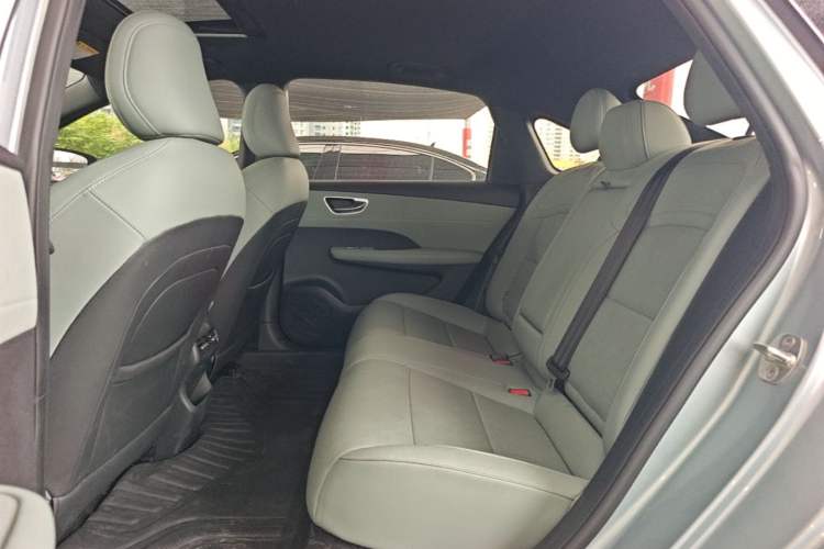 Used Roewe D6 2025 520km Smart Enjoyment Version Left Rear Seat
