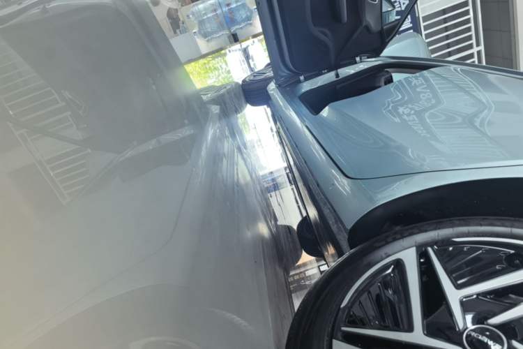 Used Roewe D6 2025 450 km Premium Edition Left Side Sill