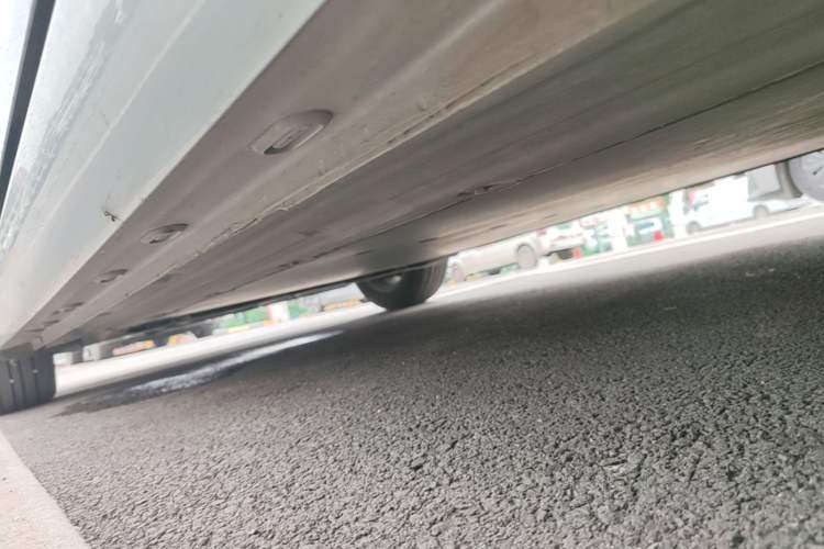 Used Roewe D6 2025 450 km Premium Edition Left Side Sill