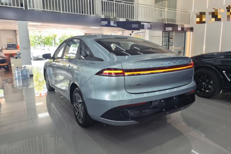 Used Roewe D6 2025 450 km Premium Edition Rear Left 45 Deg