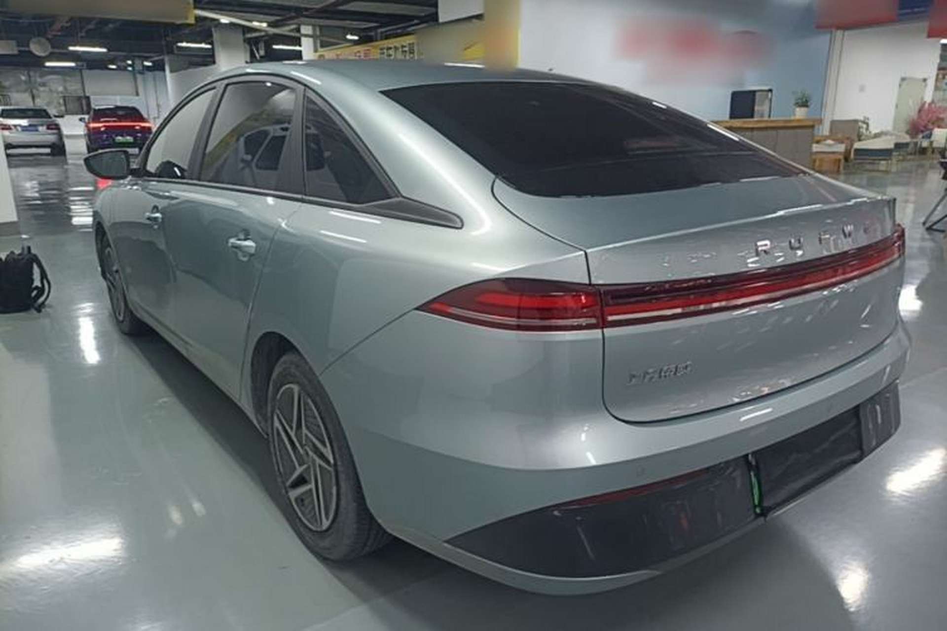 Used Roewe D6 2025 450 km Premium Edition Rear Left 45 Deg