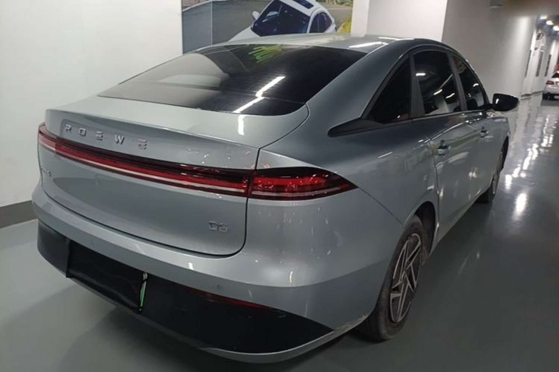 Used Roewe D6 2025 450 km Premium Edition Rear Right 45 Deg