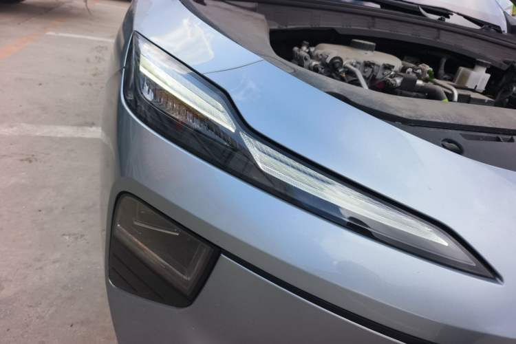 Used Roewe D6 2025 520km Smart Enjoyment Version Right Front Headlight