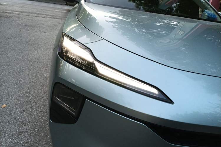 Used Roewe D6 2025 450 km Premium Edition Right Front Headlight