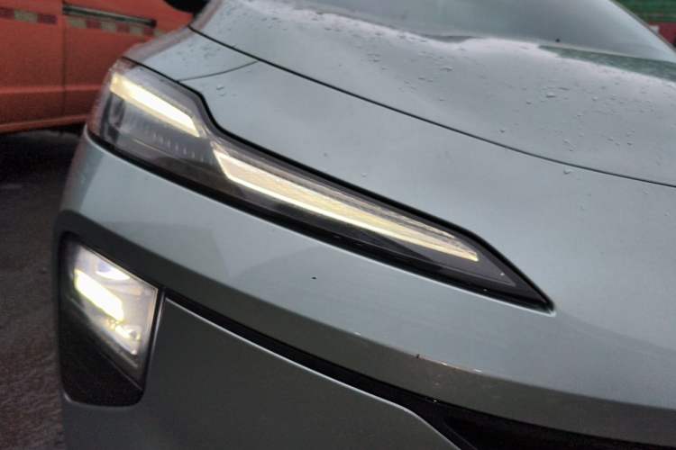 Used Roewe D6 2025 450 km Premium Edition Right Front Headlight