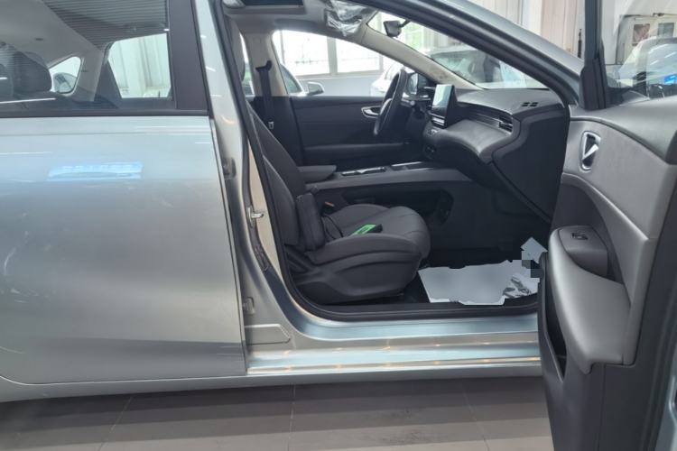 Used Roewe D6 2025 450 km Premium Edition Right Front Seat