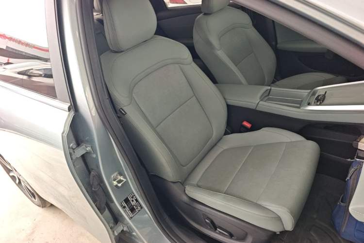 Used Roewe D6 2025 520km Smart Enjoyment Version Right Front Seat