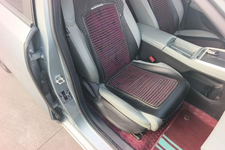 Used Roewe D6 2025 450km Deluxe Edition Right Front Seat