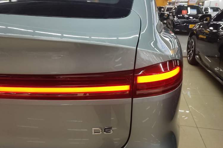 Used Roewe D6 2025 450km Deluxe Edition Right Rear Taillight
