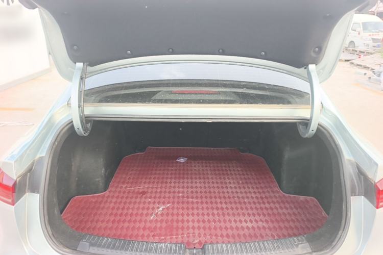 Used Roewe D6 2025 450km Deluxe Edition Trunk