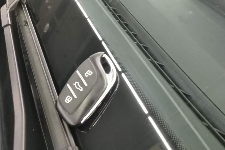 Used Roewe D6 2025 450km Deluxe Edition Vehicle Key