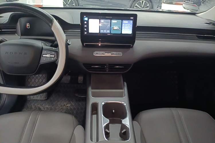 Used Roewe D6 2025 450 km Premium Edition Audio And AC Panel