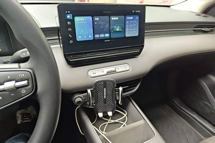 Used Roewe D6 2025 450 km Premium Edition Audio And AC Panel