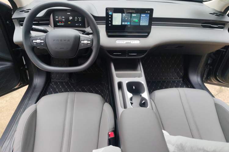 Used Roewe D6 2025 450 km Premium Edition Center Console
