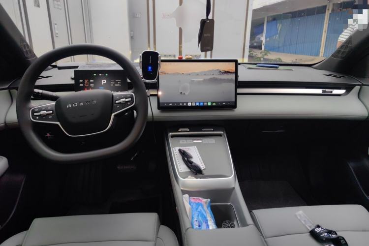 Used Roewe D6 2025 450km Deluxe Edition Center Console
