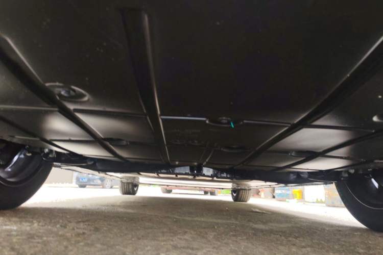 Used Roewe D6 2025 450 km Premium Edition Chassis Rear