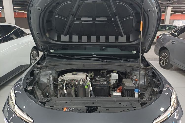 Used Roewe D6 2025 450 km Premium Edition Engine Bay