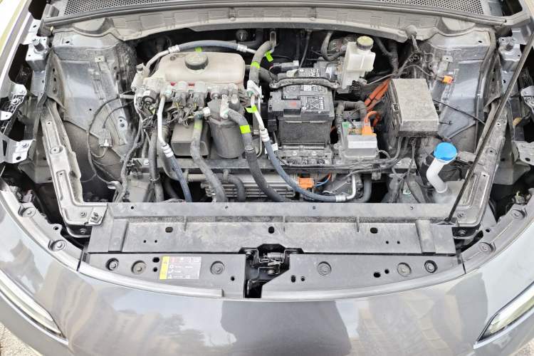 Used Roewe D6 2025 450 km Premium Edition Engine Bay