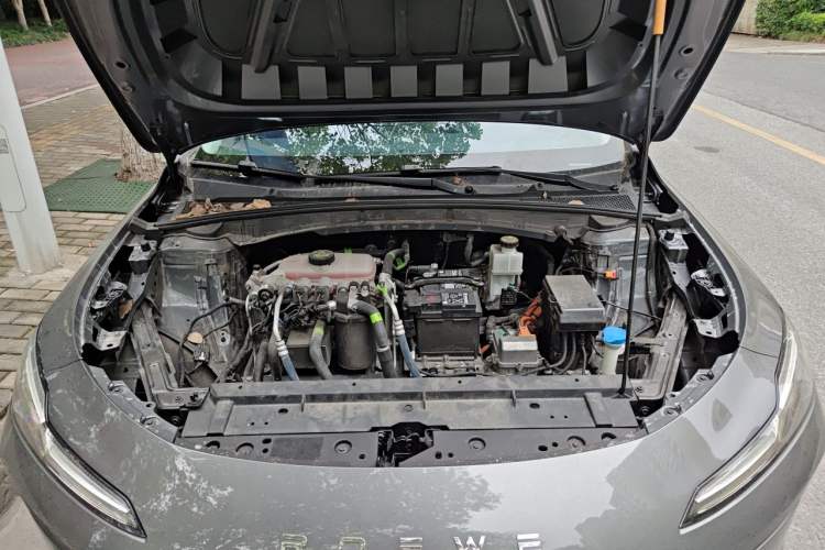 Used Roewe D6 2025 450 km Premium Edition Engine Bay