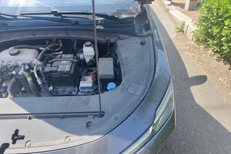 Used Roewe D6 2025 520km Luxury Edition Engine Bay Left