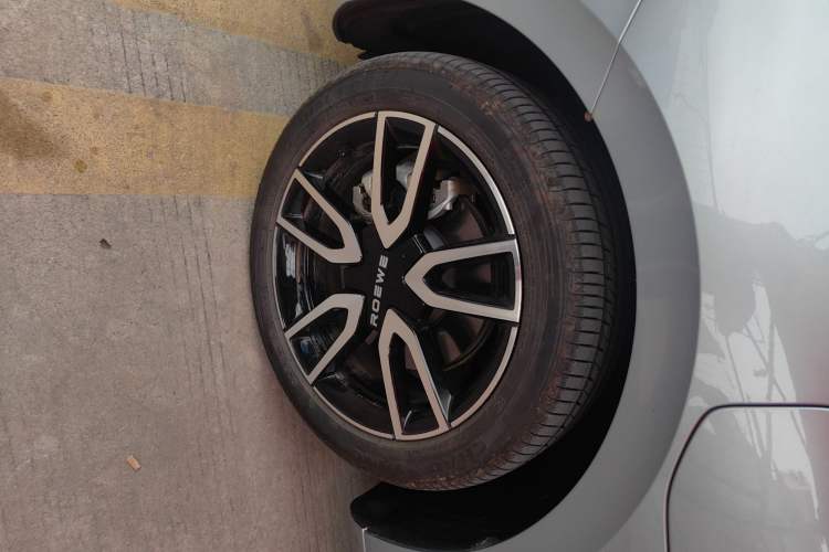 Used Roewe D6 2025 520km Luxury Edition Exterior 2