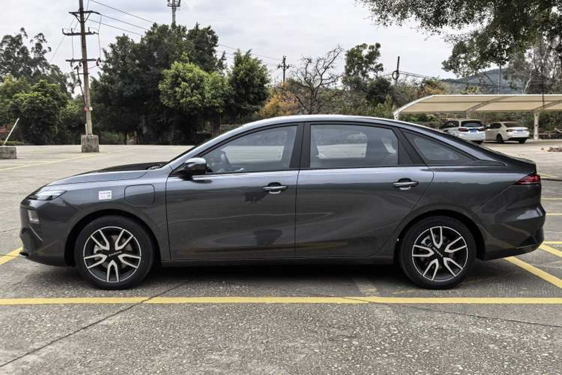 Used Roewe D6 2025 520km Comfort Edition Exterior 3