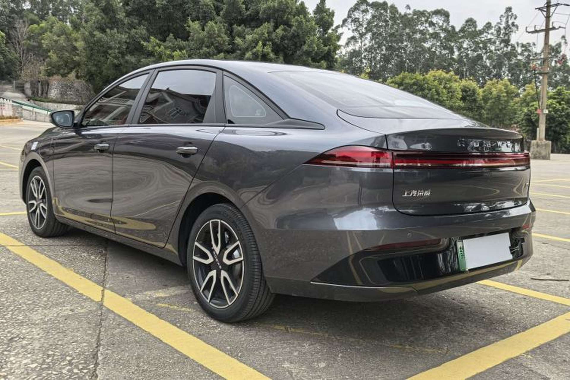 Used Roewe D6 2025 520km Comfort Edition Exterior 7