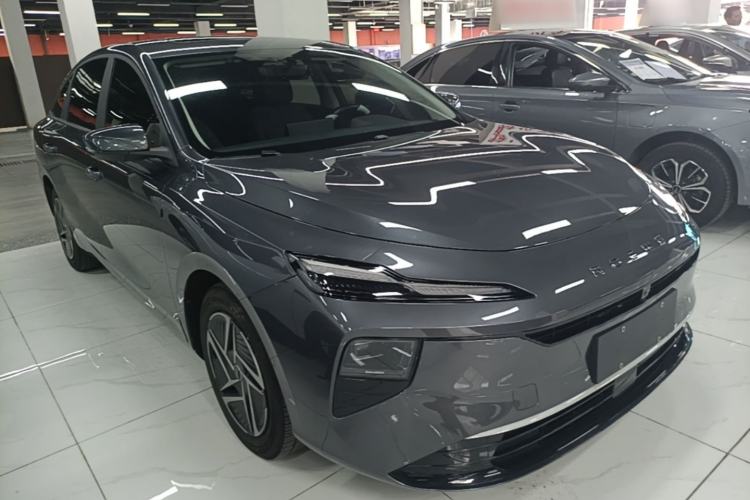 Used Roewe D6 2025 450 km Premium Edition Front Right 45 Deg