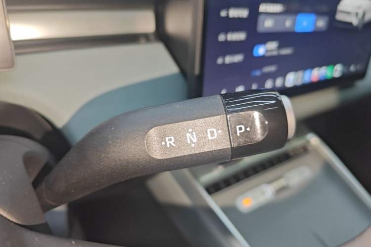 Used Roewe D6 2025 520km Luxury Edition Gear Lever