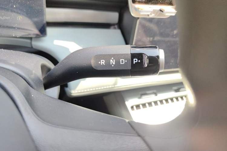 Used Roewe D6 2025 520km Luxury Edition Gear Lever