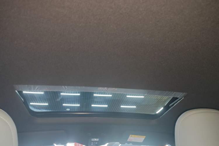 Used Roewe D6 2025 520km Luxury Edition Headliner
