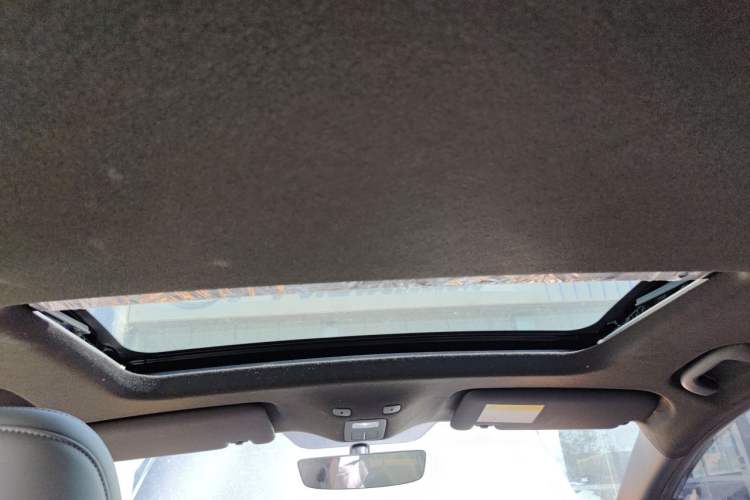 Used Roewe D6 2025 520km Luxury Edition Headliner