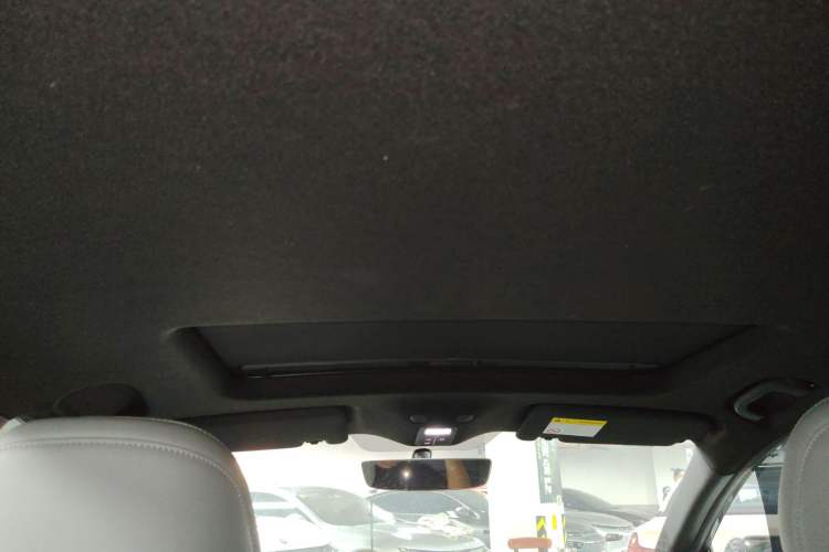 Used Roewe D6 2025 520km Luxury Edition Headliner