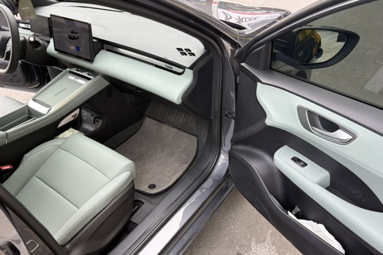 Used Roewe D6 2025 450km Deluxe Edition Interior 4