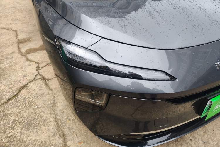 Used Roewe D6 2025 450 km Premium Edition Right Front Headlight