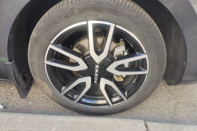 Used Roewe D6 2025 450km Deluxe Edition Right Front Wheel Hub