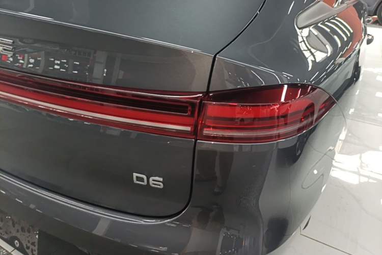 Used Roewe D6 2025 450 km Premium Edition Right Rear Taillight