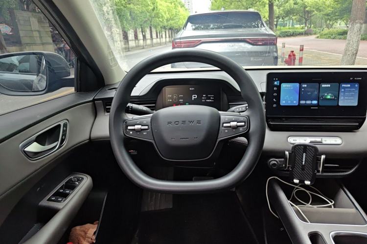 Used Roewe D6 2025 450 km Premium Edition Steering Wheel
