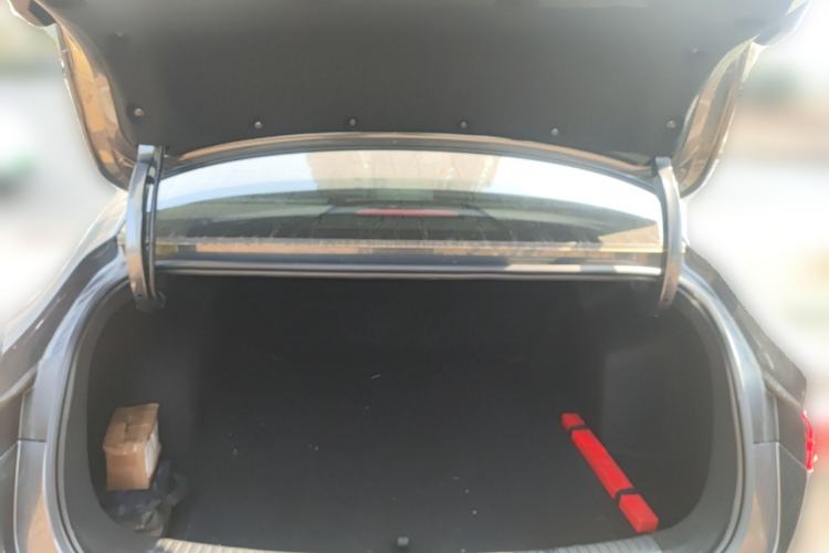 Used Roewe D6 2025 520km Comfort Edition Trunk