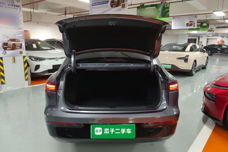 Used Roewe D6 2025 520km Luxury Edition Trunk