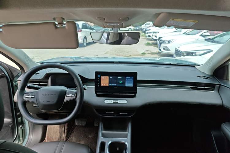Used Roewe D6 2025 450 km Premium Edition Center Console