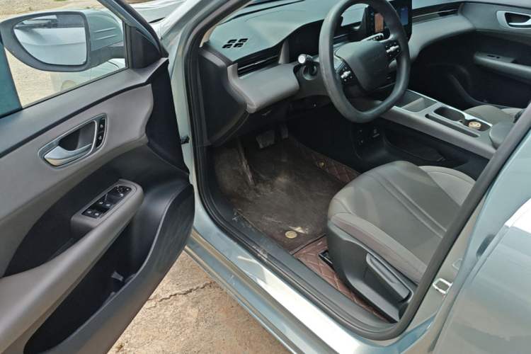 Used Roewe D6 2025 450 km Premium Edition Driver Seat