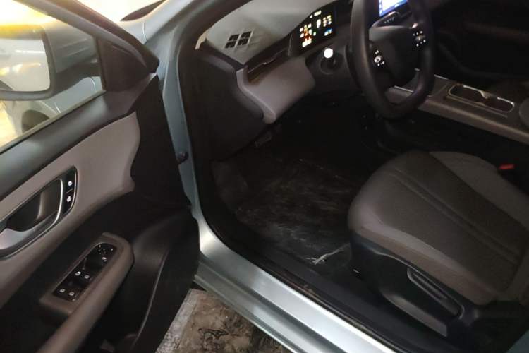 Used Roewe D6 2025 450 km Premium Edition Driver Seat