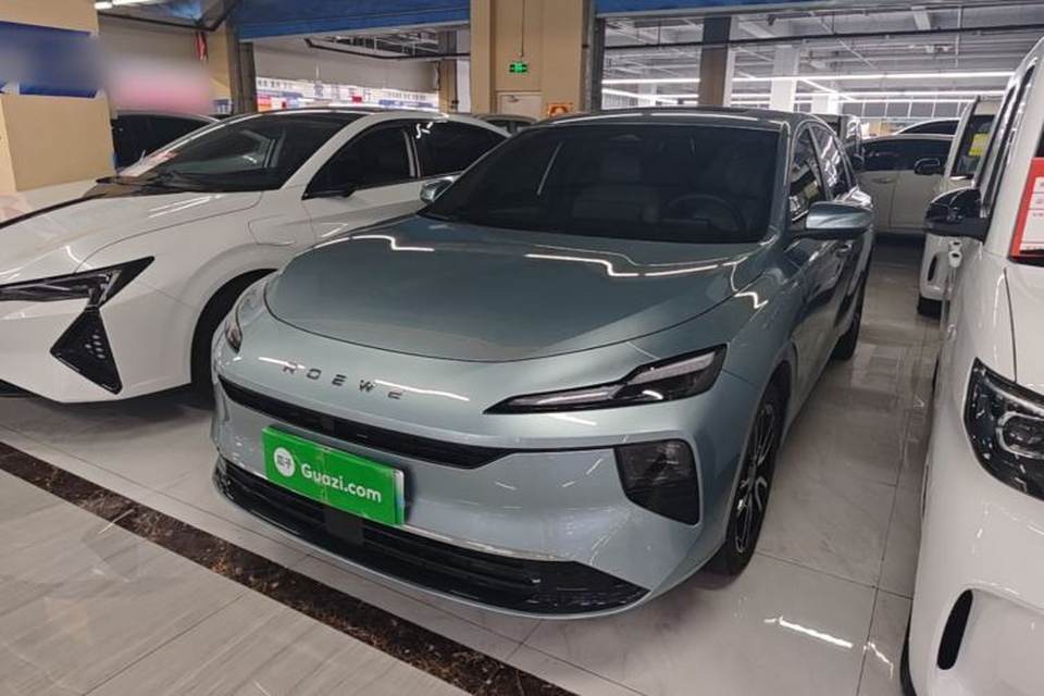 Roewe D6 2025