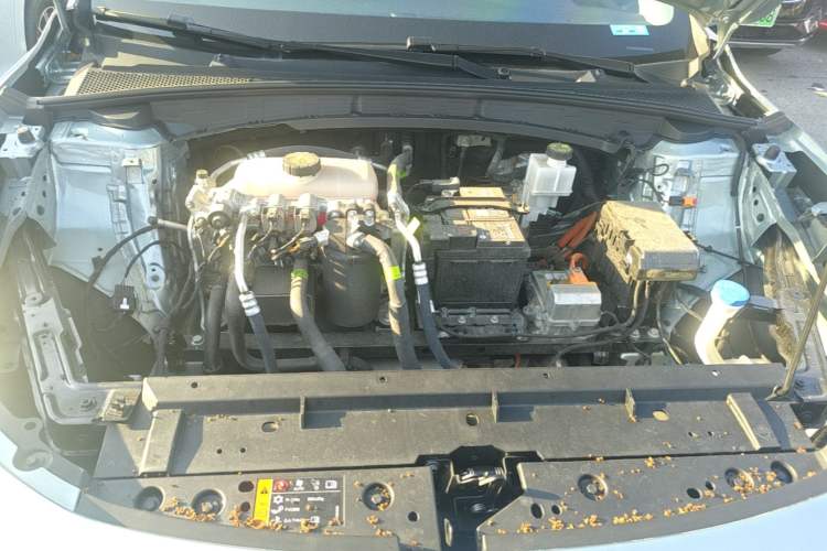 Used Roewe D6 2025 450 km Premium Edition Engine Bay