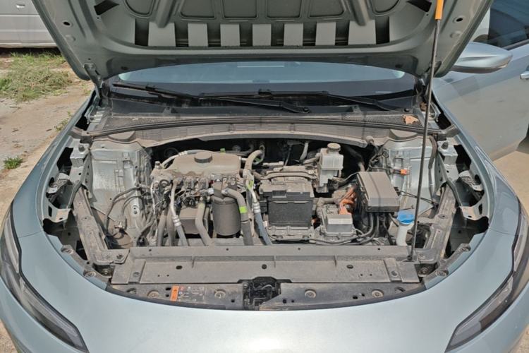Used Roewe D6 2025 450 km Premium Edition Engine Bay